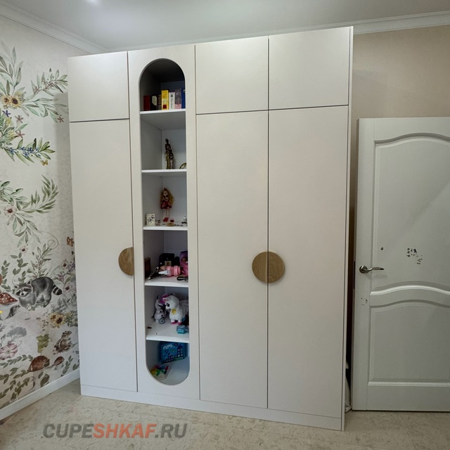 Уютная и функциональная детская комната